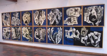 C6 Las manos de Guayasamín mini